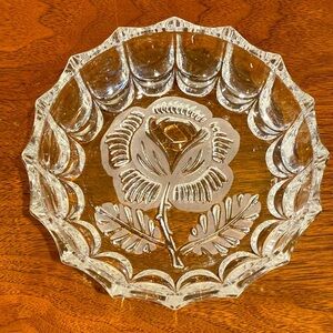 Vintage Brilliance Collection Crystal Bowl with Rose design